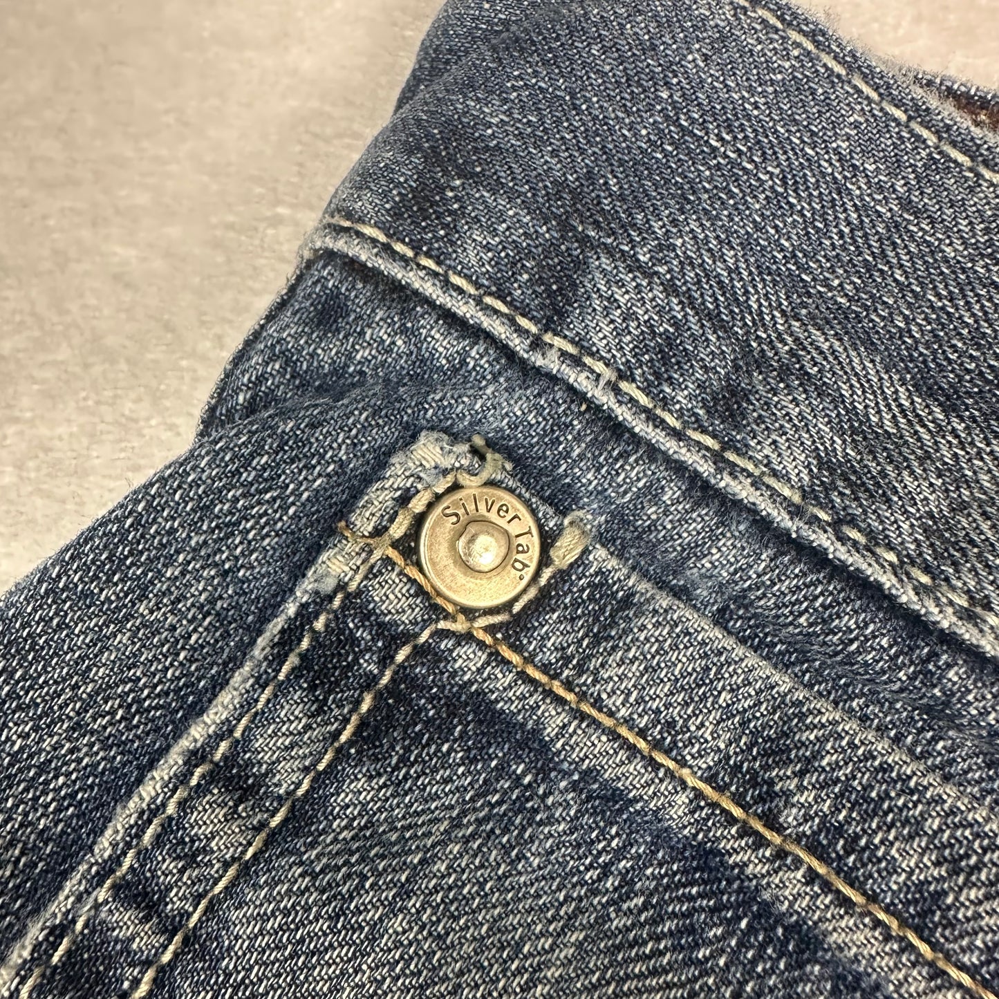Y2K Levi’s SilverTab Boot Cut Fit Size 38 x 32