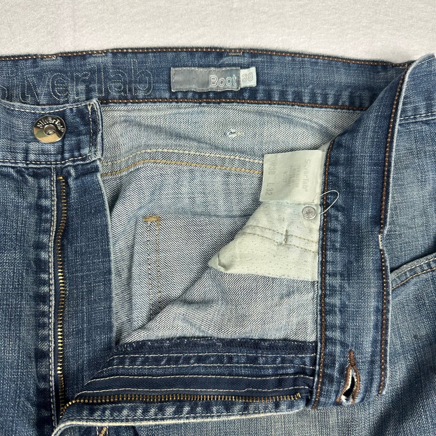 Y2K Levi’s SilverTab Boot Cut Fit Size 38 x 32